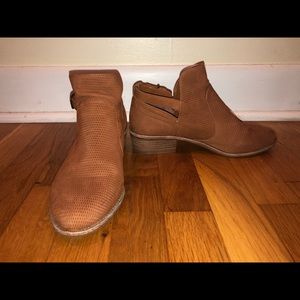 Gianni Bini ankle boot